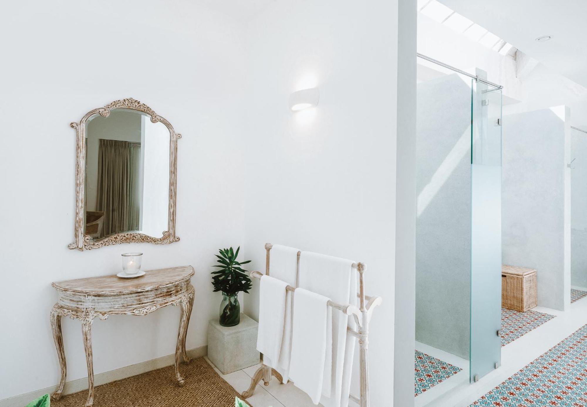 Selenya Talpe - Boutique Villa أونا واتونا المظهر الخارجي الصورة
